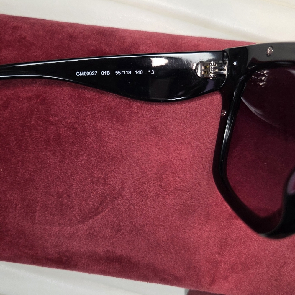 Guess by Marciano Black Sunglasses - Picture 4 of 14